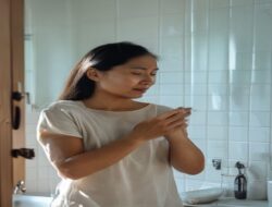 Wajib Tahu! 7 Gejala Kanker Payudara yang Bisa Anda Sadari di Rumah – Deteksi Dini…
