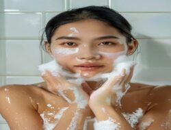 Waspada! Bahaya Sabun Mandi Berbusa Berlebih yang Mengancam Kesehatan Kulit Anda”